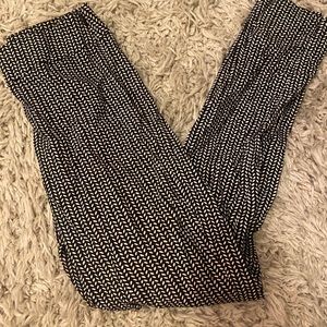Black and white patterned skinny dress pants!